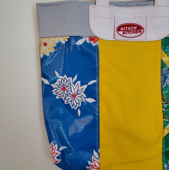 Kitsch Kitchen Colorful Retro Funky Floral Print Vinyl Tote - Picture 11 of 11